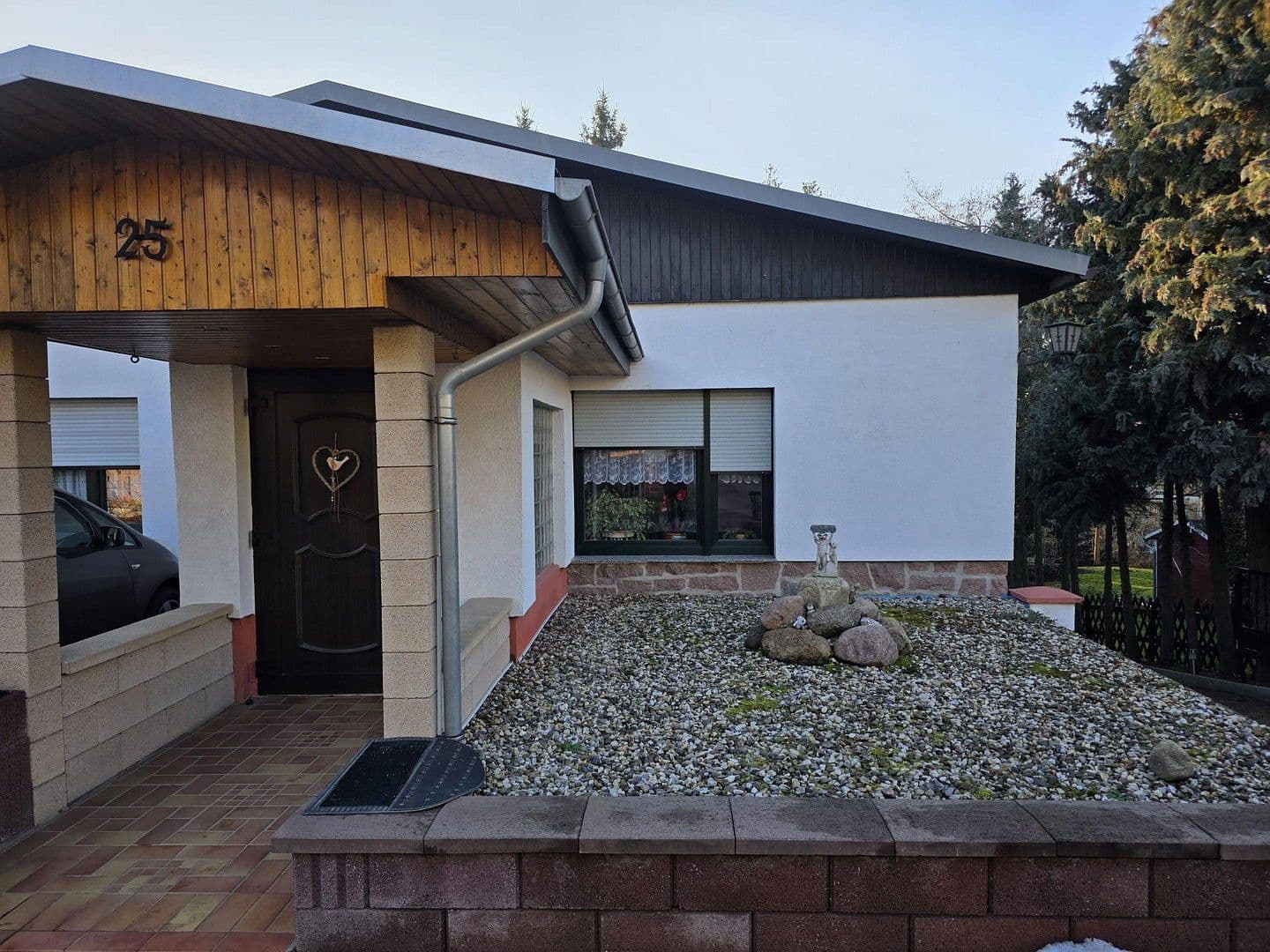 Predaj domu 144 m², pozemek 2.200 m², Petersberg, Sasko-Anhaltsko Predaj domu 144 m², pozemek 2.200 m², Petersberg, Sasko-Anhaltsko