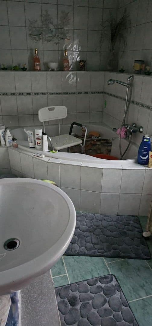 Predaj domu 144 m², pozemek 2.200 m², Petersberg, Sasko-Anhaltsko Predaj domu 144 m², pozemek 2.200 m², Petersberg, Sasko-Anhaltsko