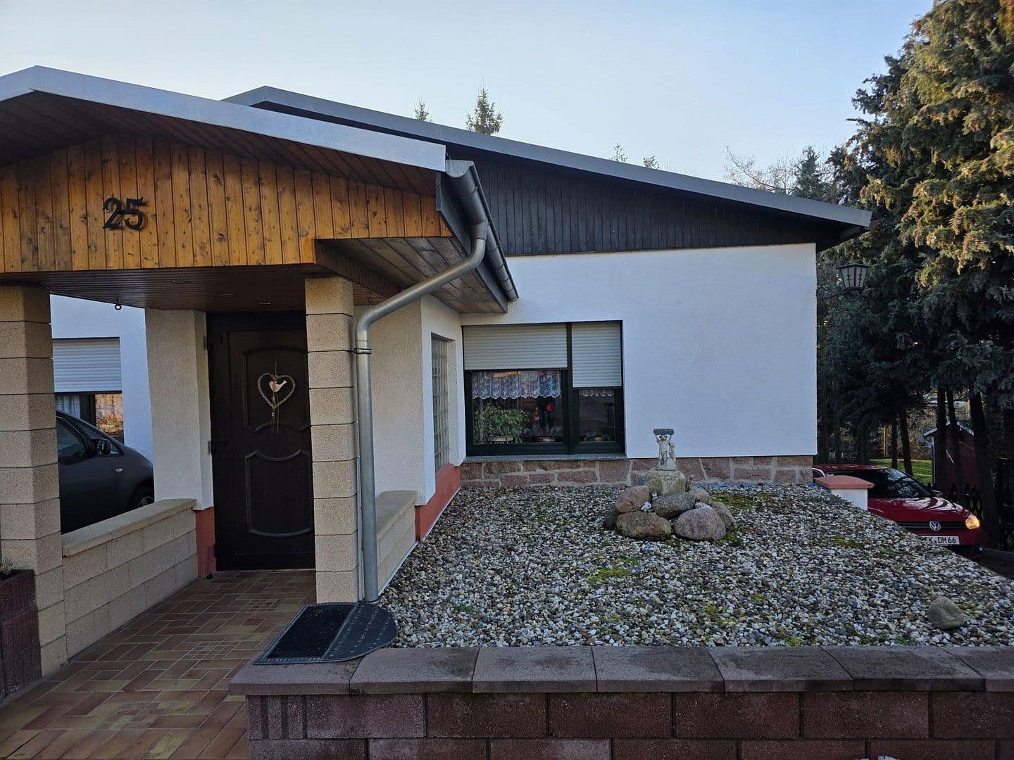 Predaj domu 144 m², pozemek 2.200 m², Petersberg, Sasko-Anhaltsko Predaj domu 144 m², pozemek 2.200 m², Petersberg, Sasko-Anhaltsko