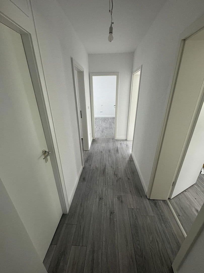 Prenájom bytu 3-izbový 70 m², Am Tongrund 15 A, Wennigsen (Deister), Dolné Sasko Prenájom bytu 3-izbový 70 m², Am Tongrund 15 A, Wennigsen (Deister), Dolné Sasko