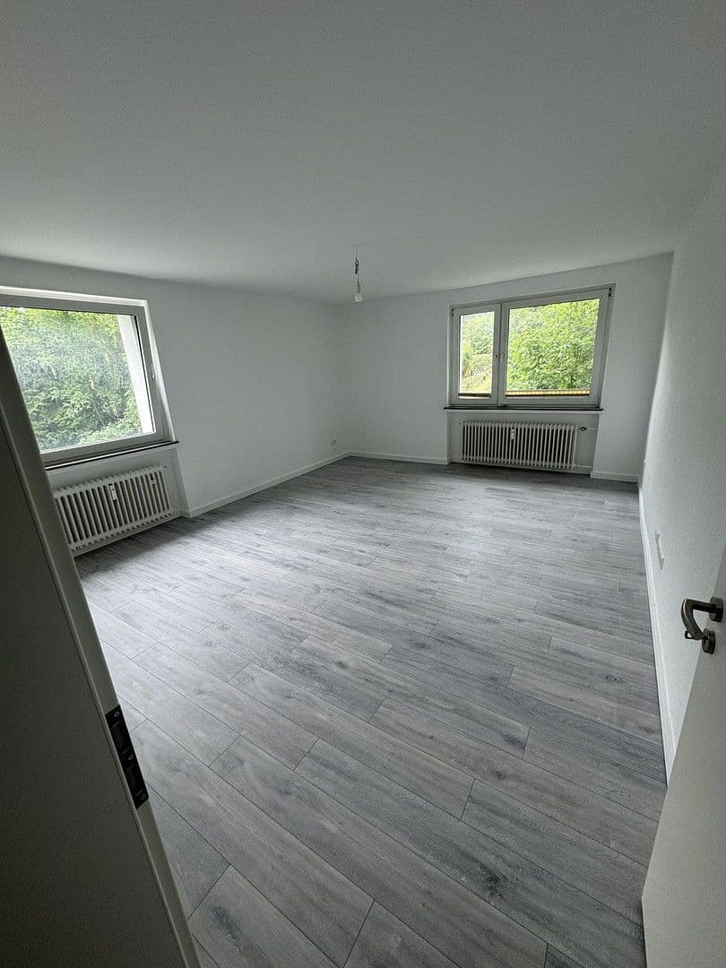 Prenájom bytu 3-izbový 70 m², Am Tongrund 15 A, Wennigsen (Deister), Dolné Sasko Prenájom bytu 3-izbový 70 m², Am Tongrund 15 A, Wennigsen (Deister), Dolné Sasko