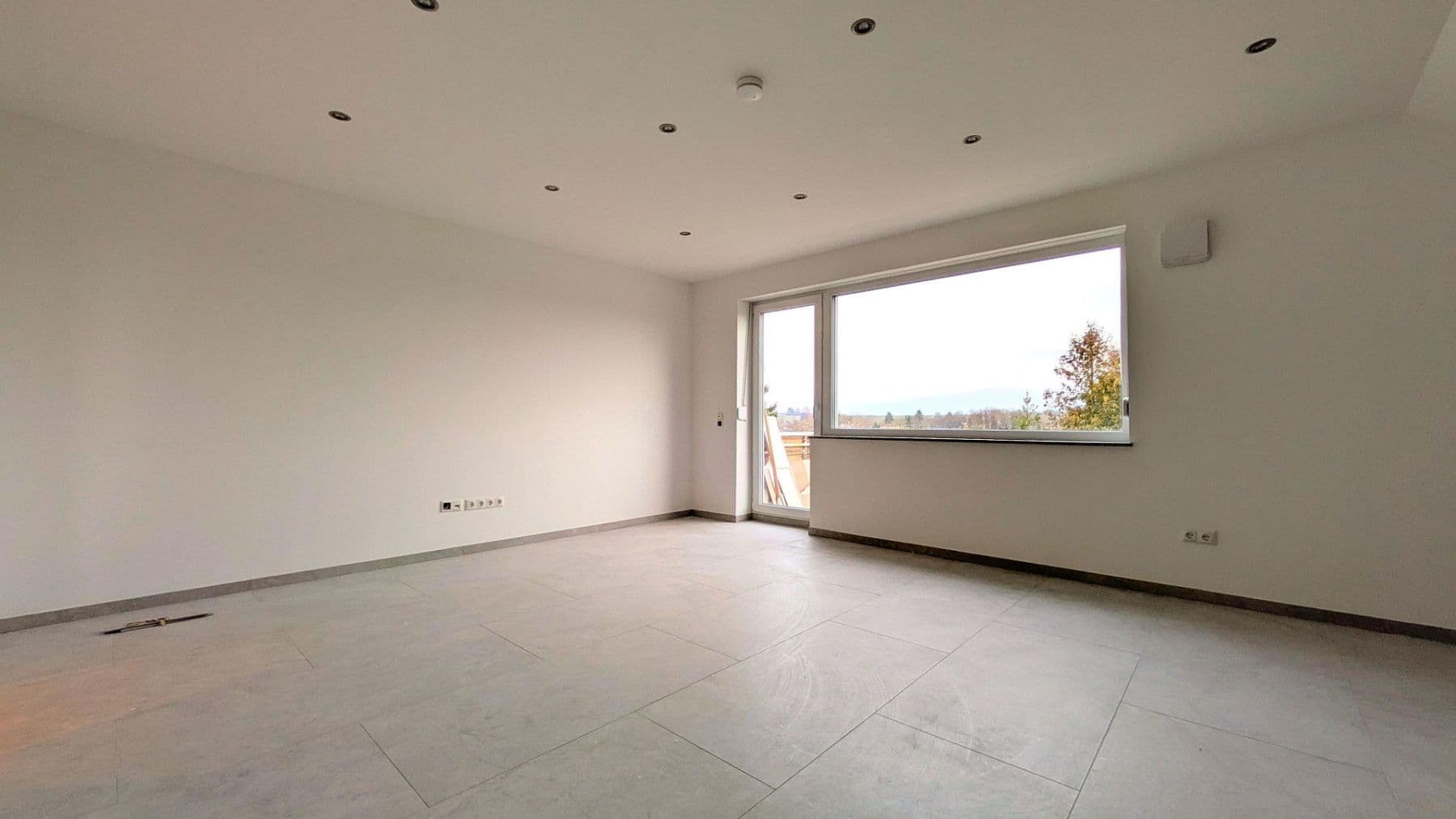 Prenájom bytu 4-izbový 110 m², Schöneck, Hesensko Prenájom bytu 4-izbový 110 m², Schöneck, Hesensko