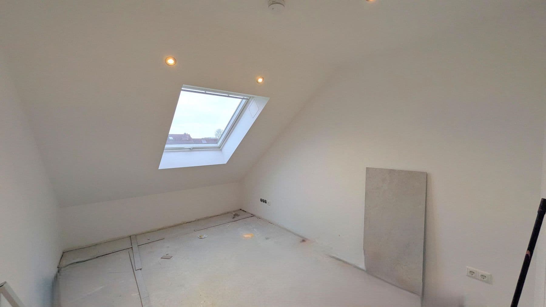 Prenájom bytu 4-izbový 110 m², Schöneck, Hesensko Prenájom bytu 4-izbový 110 m², Schöneck, Hesensko