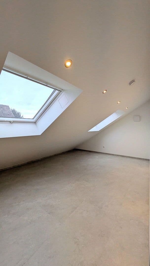 Prenájom bytu 4-izbový 110 m², Schöneck, Hesensko Prenájom bytu 4-izbový 110 m², Schöneck, Hesensko