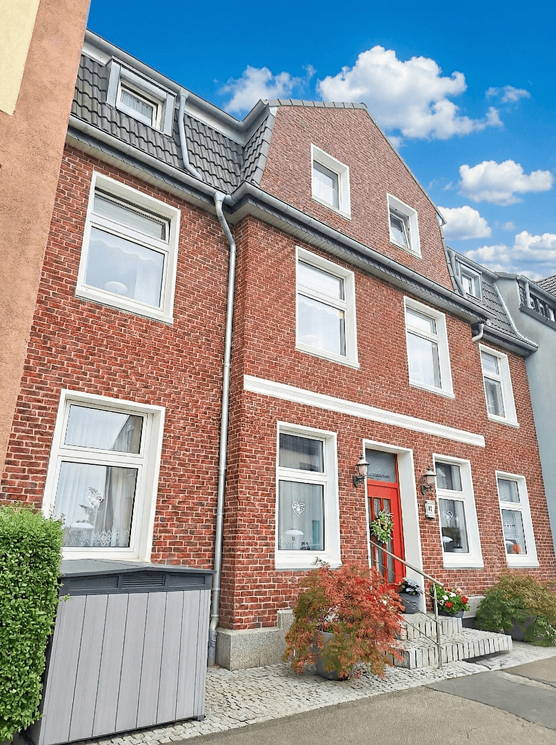 Predaj domu 204 m², pozemek 495 m², Krefeld, Severné Porýnie - Westfálsko Predaj domu 204 m², pozemek 495 m², Krefeld, Severné Porýnie - Westfálsko