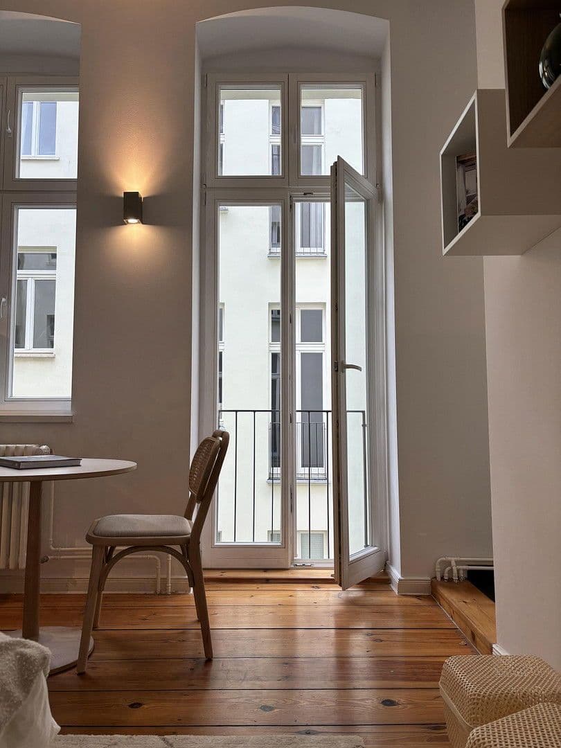 Prenájom bytu 1-izbový 30 m², Berlin, Berlín Prenájom bytu 1-izbový 30 m², Berlin, Berlín