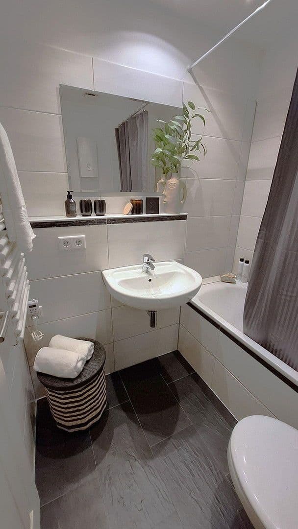 Predaj bytu 1-izbový 32 m², Düsseldorf, Severné Porýnie - Westfálsko Predaj bytu 1-izbový 32 m², Düsseldorf, Severné Porýnie - Westfálsko