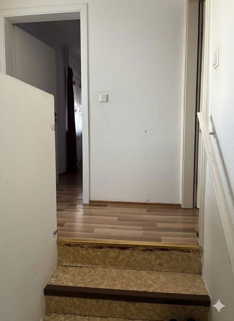 Prenájom bytu 4-izbový 121 m², Westendstr. 48, Mörfelden-Walldorf, Hesensko Prenájom bytu 4-izbový 121 m², Westendstr. 48, Mörfelden-Walldorf, Hesensko