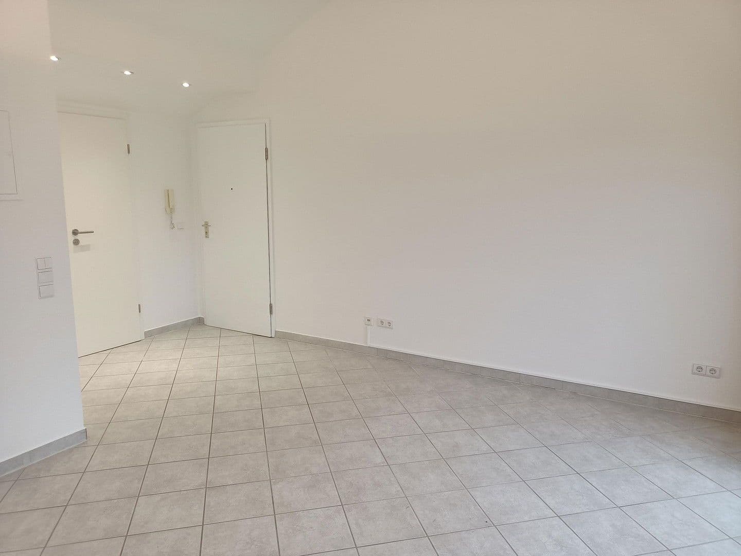 Prenájom bytu 2-izbový 51 m², Balinger Str. 12, Leonberg, Bádensko-Wurttembersko Prenájom bytu 2-izbový 51 m², Balinger Str. 12, Leonberg, Bádensko-Wurttembersko