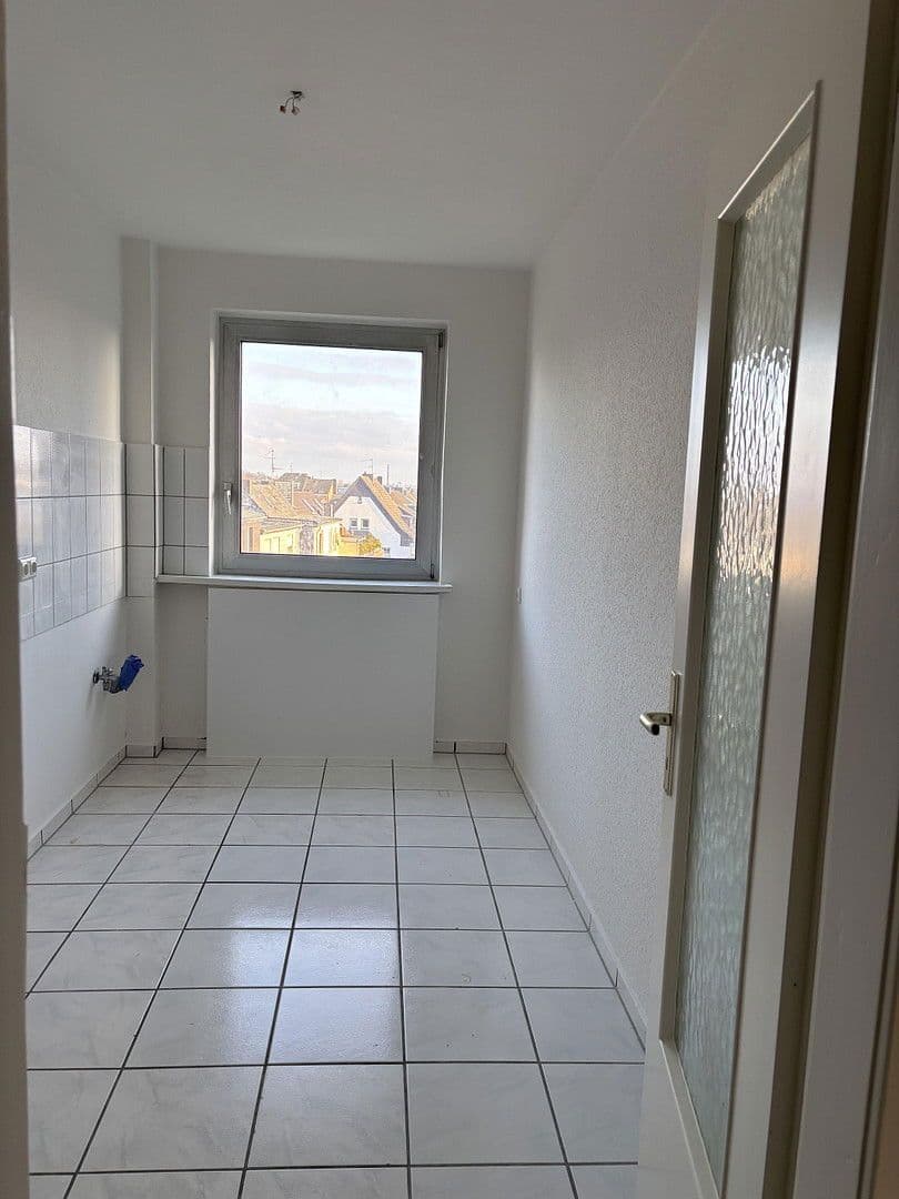 Prenájom bytu 2-izbový 54 m², Hohenzollernstraße 262, Mönchengladbach, Severné Porýnie - Westfálsko Prenájom bytu 2-izbový 54 m², Hohenzollernstraße 262, Mönchengladbach, Severné Porýnie - Westfálsko
