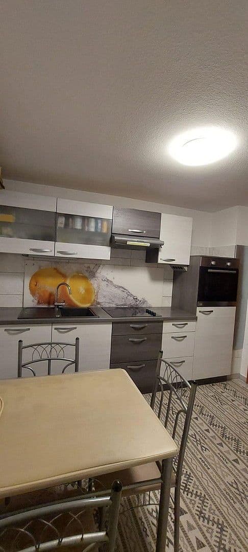 Prenájom bytu 3-izbový 86 m², Tulpenweg 5, Friesenheim, Bádensko-Wurttembersko Prenájom bytu 3-izbový 86 m², Tulpenweg 5, Friesenheim, Bádensko-Wurttembersko