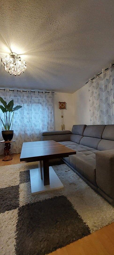 Prenájom bytu 3-izbový 86 m², Tulpenweg 5, Friesenheim, Bádensko-Wurttembersko Prenájom bytu 3-izbový 86 m², Tulpenweg 5, Friesenheim, Bádensko-Wurttembersko