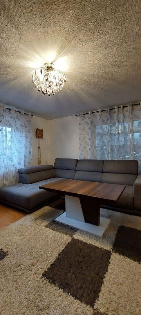 Prenájom bytu 3-izbový 86 m², Tulpenweg 5, Friesenheim, Bádensko-Wurttembersko Prenájom bytu 3-izbový 86 m², Tulpenweg 5, Friesenheim, Bádensko-Wurttembersko