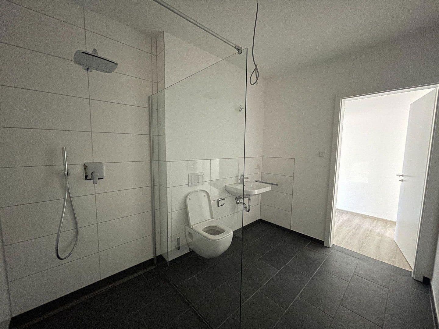 Prenájom bytu 3-izbový 84 m², Bremerhaven, Brémy Prenájom bytu 3-izbový 84 m², Bremerhaven, Brémy