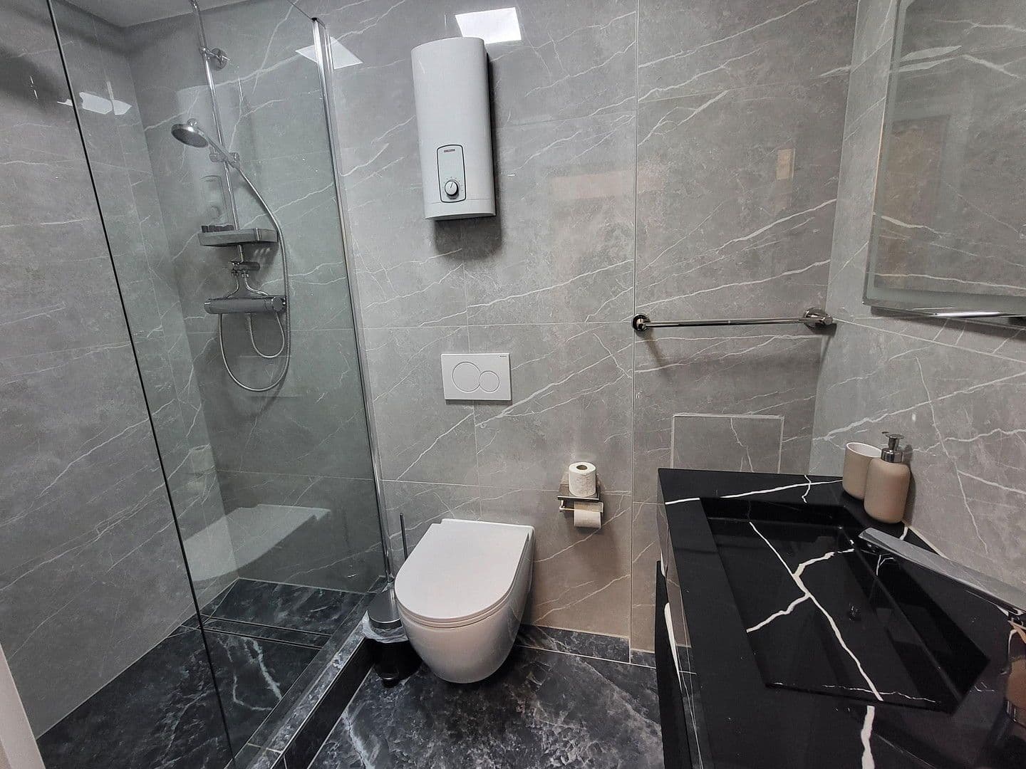 Prenájom bytu 2-izbový 36 m², Bonn, Severné Porýnie - Westfálsko Prenájom bytu 2-izbový 36 m², Bonn, Severné Porýnie - Westfálsko