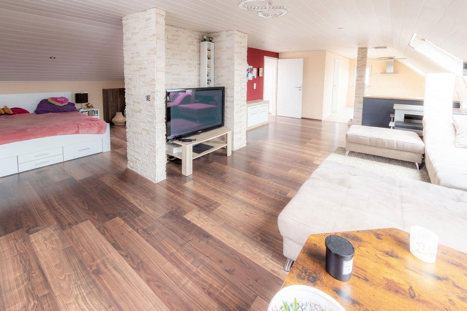 Predaj domu 138 m², pozemek 762 m², Nauort, Porýnie-Falcko Predaj domu 138 m², pozemek 762 m², Nauort, Porýnie-Falcko