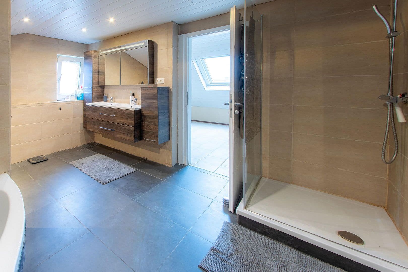 Predaj domu 138 m², pozemek 762 m², Nauort, Porýnie-Falcko Predaj domu 138 m², pozemek 762 m², Nauort, Porýnie-Falcko