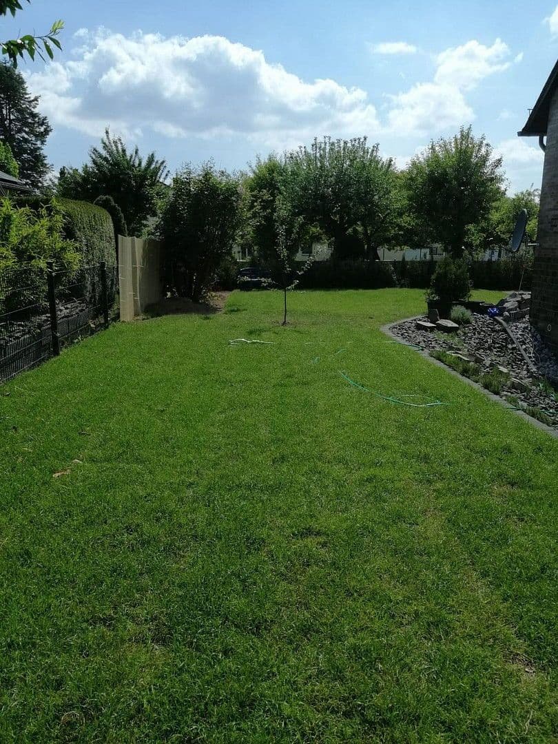 Predaj domu 138 m², pozemek 762 m², Nauort, Porýnie-Falcko Predaj domu 138 m², pozemek 762 m², Nauort, Porýnie-Falcko