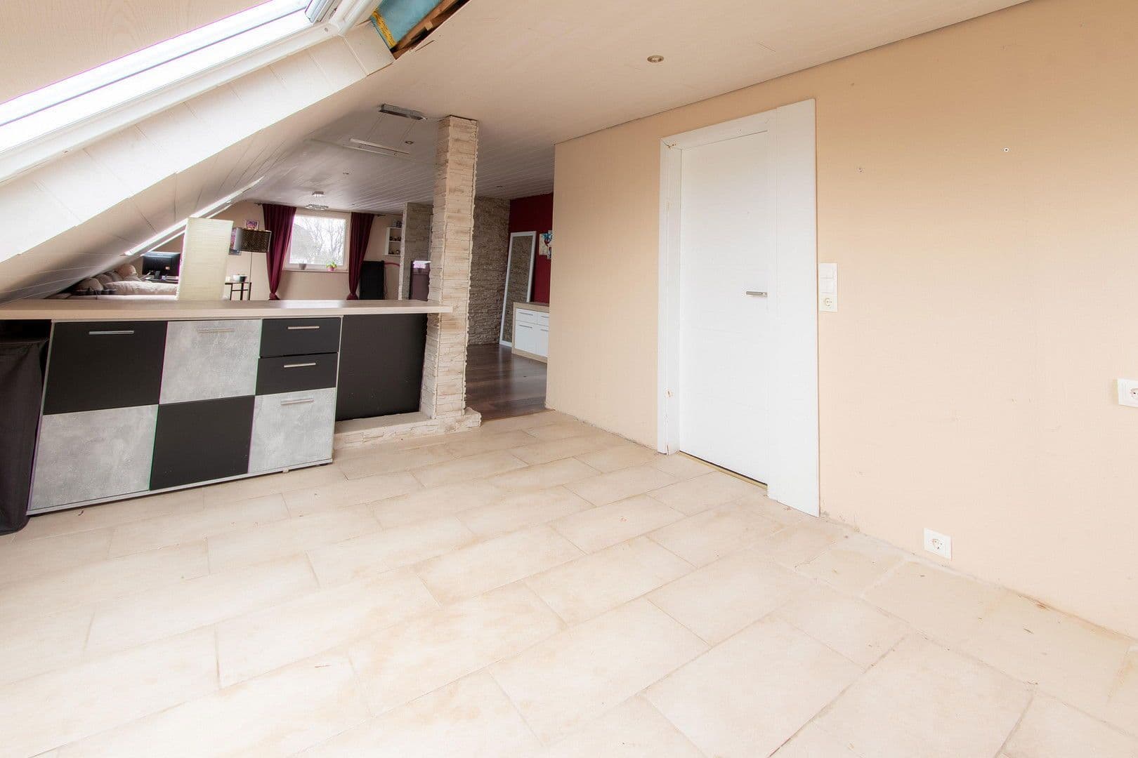 Predaj domu 138 m², pozemek 762 m², Nauort, Porýnie-Falcko Predaj domu 138 m², pozemek 762 m², Nauort, Porýnie-Falcko