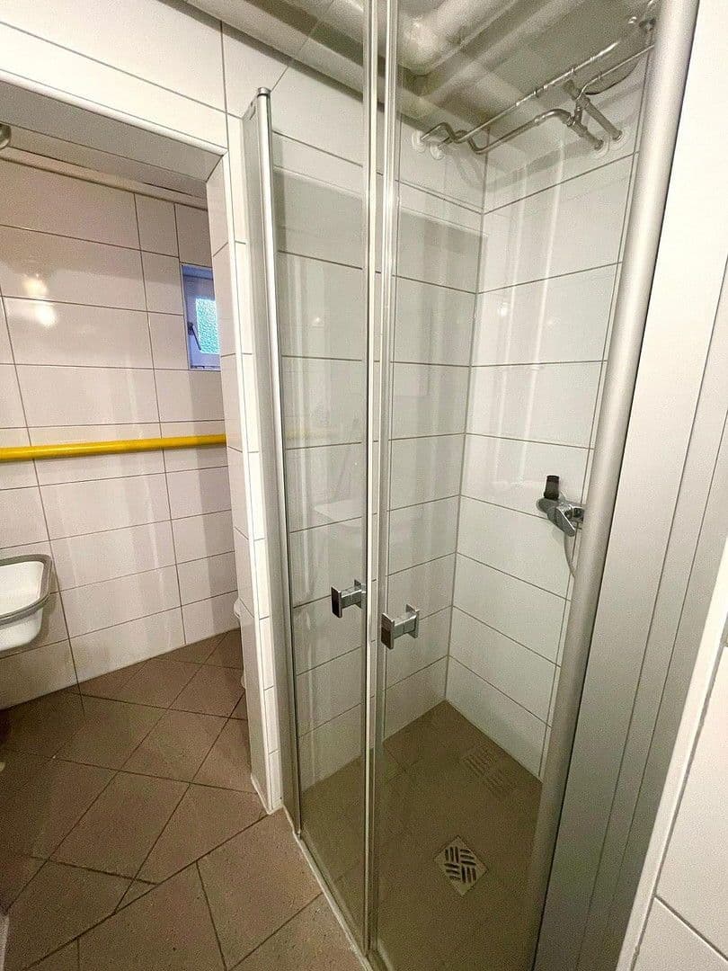 Prenájom kancelárie 155 m², Brettergartenstraße 57, Nürnberg, Bavorsko Prenájom kancelárie 155 m², Brettergartenstraße 57, Nürnberg, Bavorsko