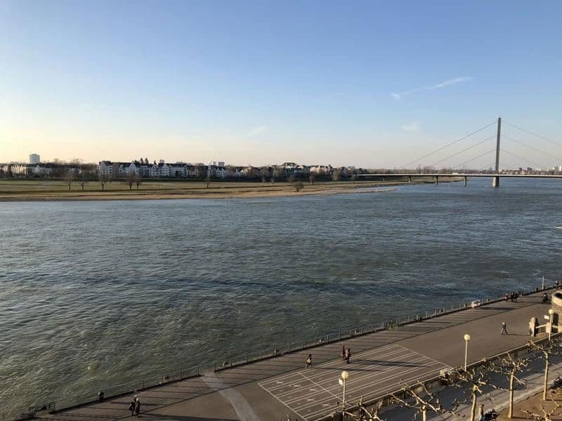 Prenájom bytu 2-izbový 49 m², Rathausufer 18, Düsseldorf, Severné Porýnie - Westfálsko Prenájom bytu 2-izbový 49 m², Rathausufer 18, Düsseldorf, Severné Porýnie - Westfálsko