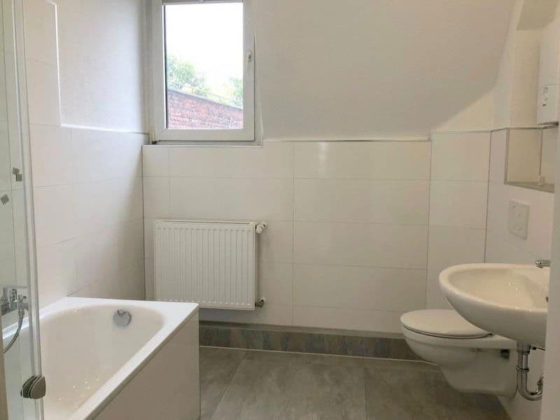 Prenájom bytu 2-izbový 49 m², Rathausufer 18, Düsseldorf, Severné Porýnie - Westfálsko Prenájom bytu 2-izbový 49 m², Rathausufer 18, Düsseldorf, Severné Porýnie - Westfálsko