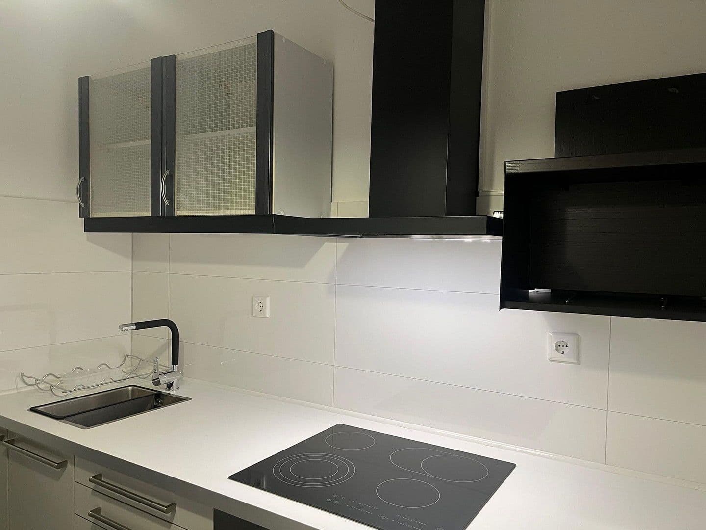 Prenájom bytu 2-izbový 49 m², Rathausufer 18, Düsseldorf, Severné Porýnie - Westfálsko Prenájom bytu 2-izbový 49 m², Rathausufer 18, Düsseldorf, Severné Porýnie - Westfálsko