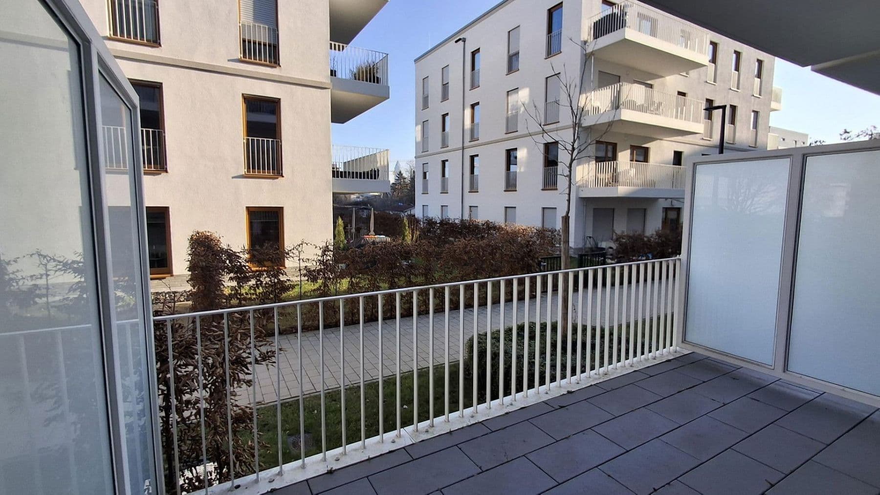 Prenájom bytu 2-izbový 67 m², Ludwig-Landmann-Straße 381, Frankfurt am Main, Hesensko Prenájom bytu 2-izbový 67 m², Ludwig-Landmann-Straße 381, Frankfurt am Main, Hesensko