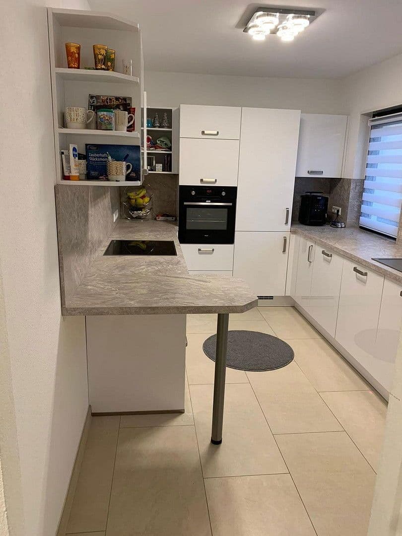 Prenájom bytu 3-izbový 98 m², Leonberg, Bádensko-Wurttembersko Prenájom bytu 3-izbový 98 m², Leonberg, Bádensko-Wurttembersko