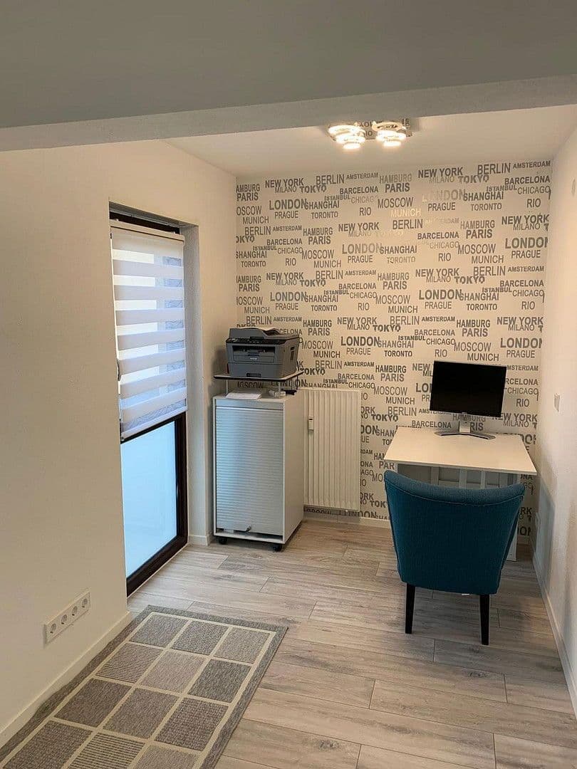 Prenájom bytu 3-izbový 98 m², Leonberg, Bádensko-Wurttembersko Prenájom bytu 3-izbový 98 m², Leonberg, Bádensko-Wurttembersko