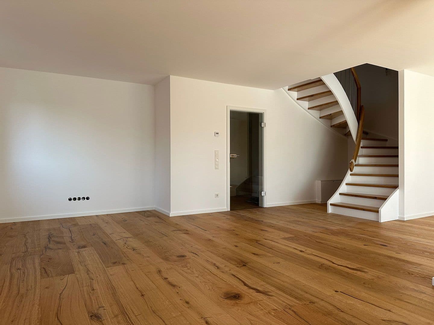 Predaj bytu 3-izbový 106 m², Buchenstraße 39, Düsseldorf, Severné Porýnie - Westfálsko Predaj bytu 3-izbový 106 m², Buchenstraße 39, Düsseldorf, Severné Porýnie - Westfálsko