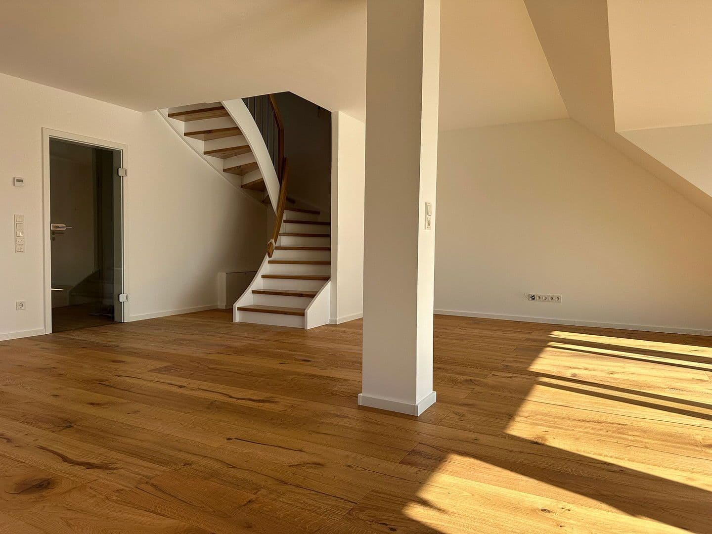 Predaj bytu 3-izbový 106 m², Buchenstraße 39, Düsseldorf, Severné Porýnie - Westfálsko Predaj bytu 3-izbový 106 m², Buchenstraße 39, Düsseldorf, Severné Porýnie - Westfálsko