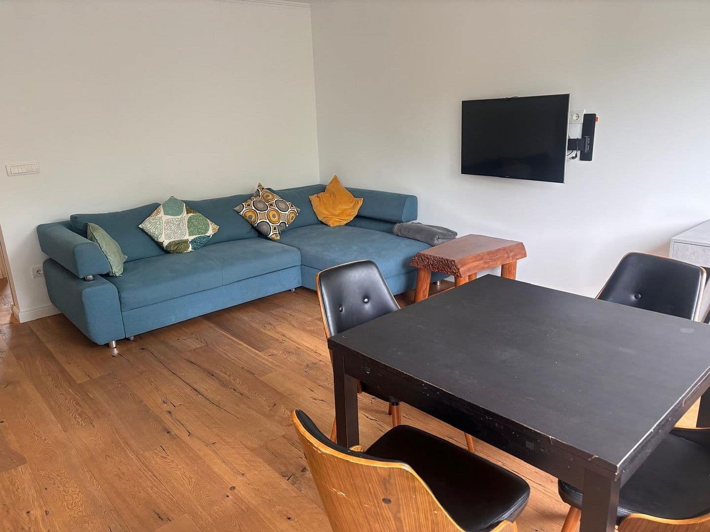 Prenájom bytu 3-izbový 75 m², München, Bavorsko Prenájom bytu 3-izbový 75 m², München, Bavorsko