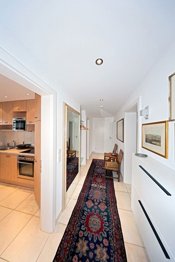 Prenájom bytu 4-izbový 110 m², Leinfelden-Echterdingen, Bádensko-Wurttembersko Prenájom bytu 4-izbový 110 m², Leinfelden-Echterdingen, Bádensko-Wurttembersko