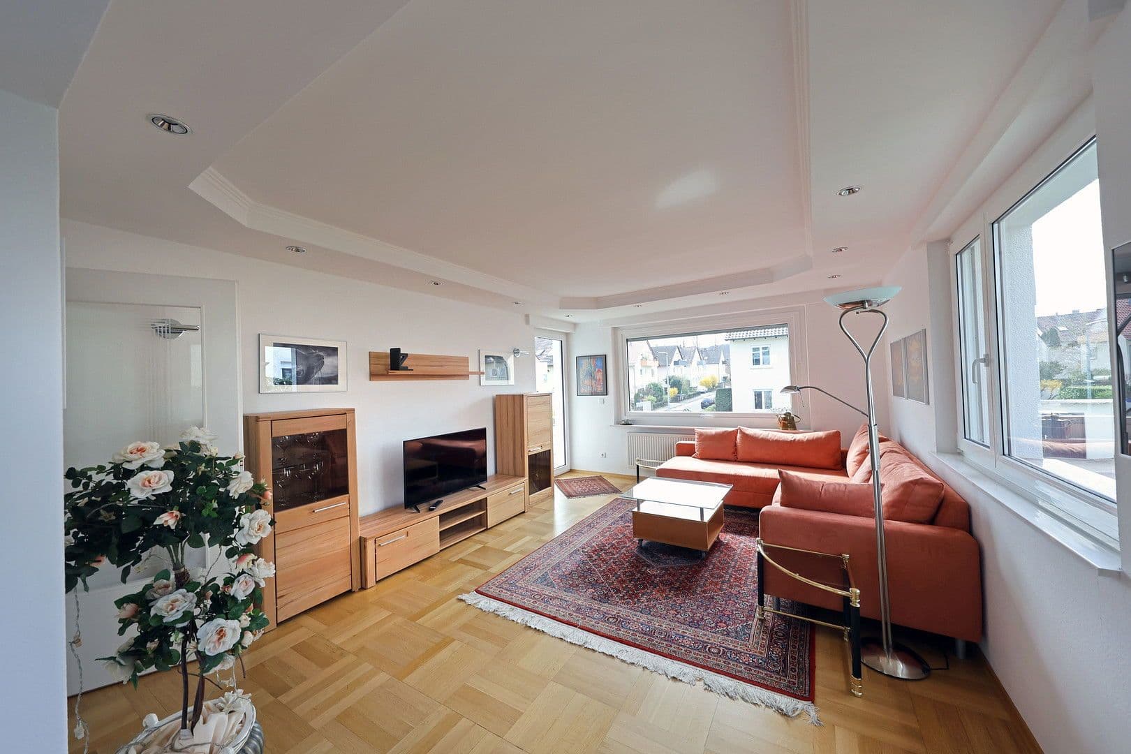 Prenájom bytu 4-izbový 110 m², Leinfelden-Echterdingen, Bádensko-Wurttembersko Prenájom bytu 4-izbový 110 m², Leinfelden-Echterdingen, Bádensko-Wurttembersko