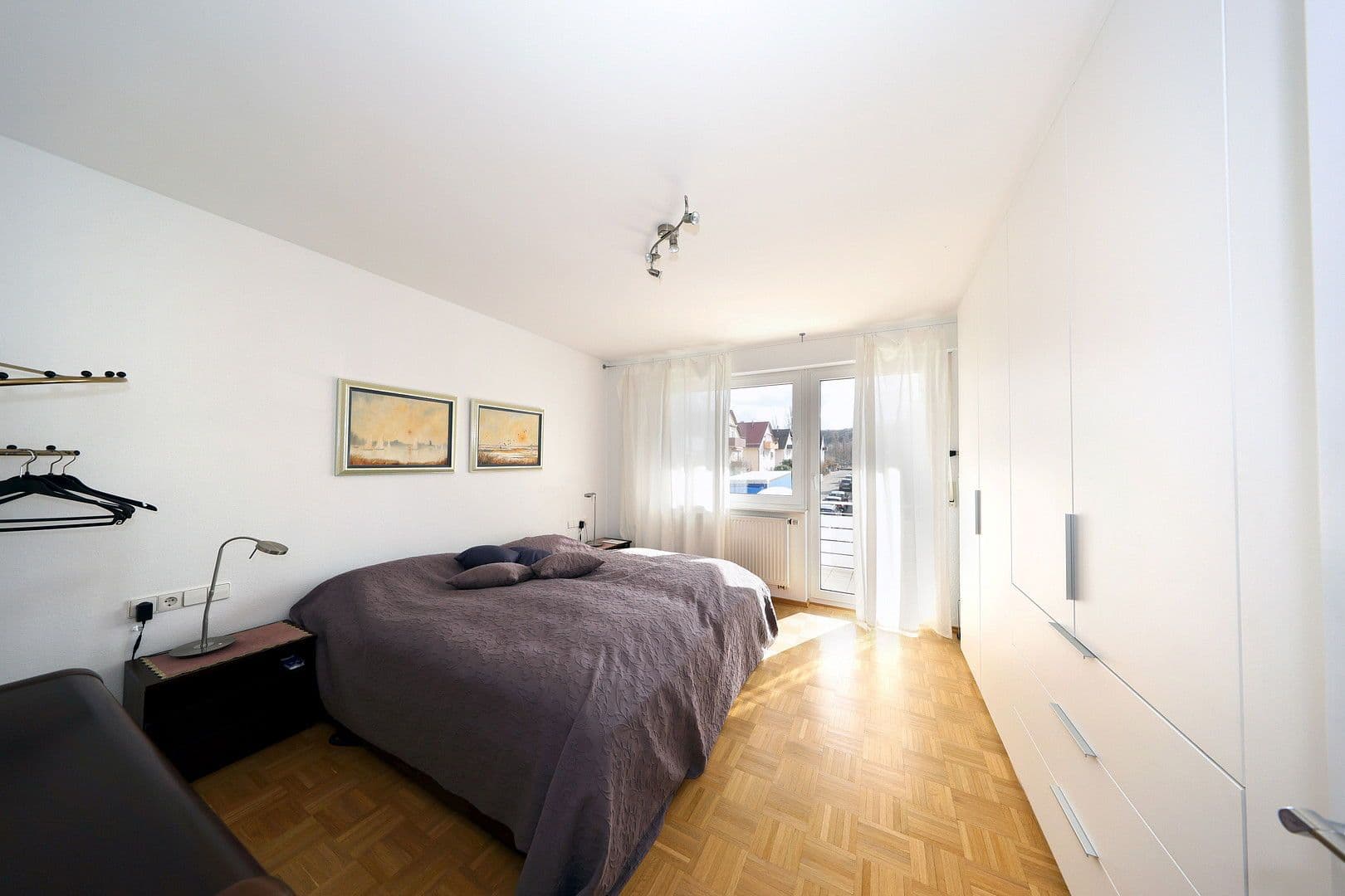 Prenájom bytu 4-izbový 110 m², Leinfelden-Echterdingen, Bádensko-Wurttembersko Prenájom bytu 4-izbový 110 m², Leinfelden-Echterdingen, Bádensko-Wurttembersko