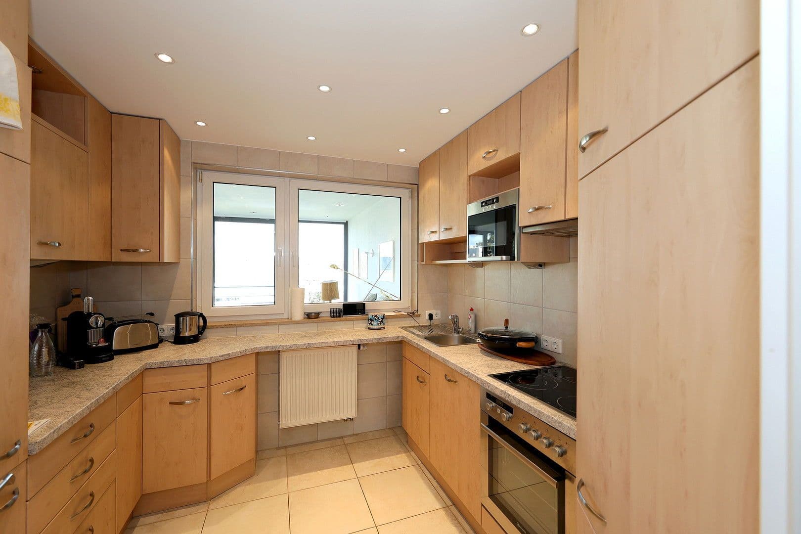 Prenájom bytu 4-izbový 110 m², Leinfelden-Echterdingen, Bádensko-Wurttembersko Prenájom bytu 4-izbový 110 m², Leinfelden-Echterdingen, Bádensko-Wurttembersko