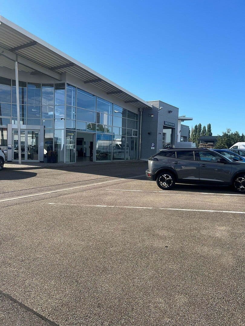 Prenájom kancelárie 220 m², Achern, Bádensko-Wurttembersko Prenájom kancelárie 220 m², Achern, Bádensko-Wurttembersko