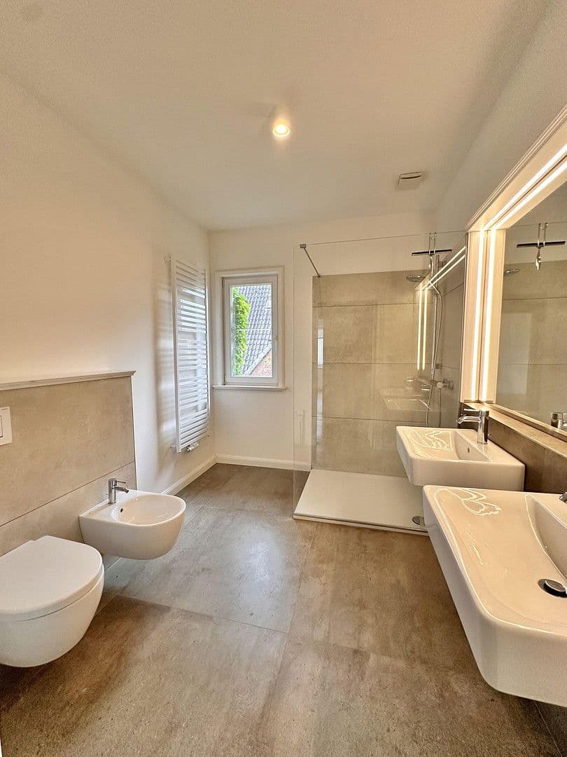 Predaj bytu 3-izbový 96 m², Schwarzenbek, Šlezvicko-Holštajnsko Predaj bytu 3-izbový 96 m², Schwarzenbek, Šlezvicko-Holštajnsko