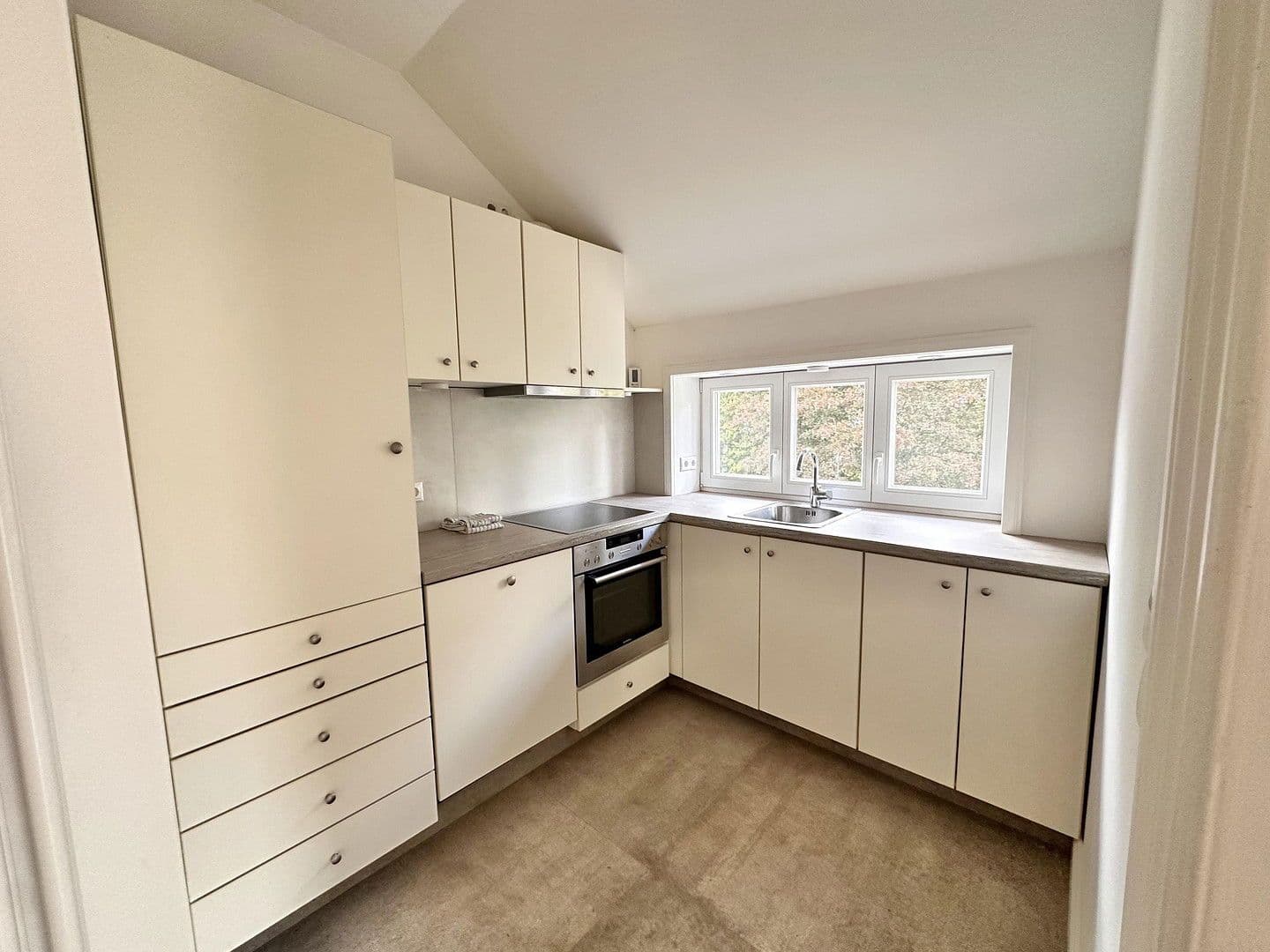 Predaj bytu 3-izbový 96 m², Schwarzenbek, Šlezvicko-Holštajnsko Predaj bytu 3-izbový 96 m², Schwarzenbek, Šlezvicko-Holštajnsko