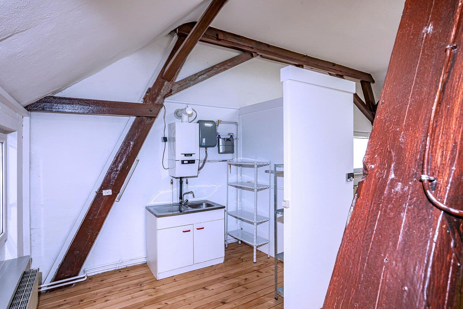 Prenájom kancelárie 122 m², Schiltachstraße 44, Schramberg, Bádensko-Wurttembersko Prenájom kancelárie 122 m², Schiltachstraße 44, Schramberg, Bádensko-Wurttembersko