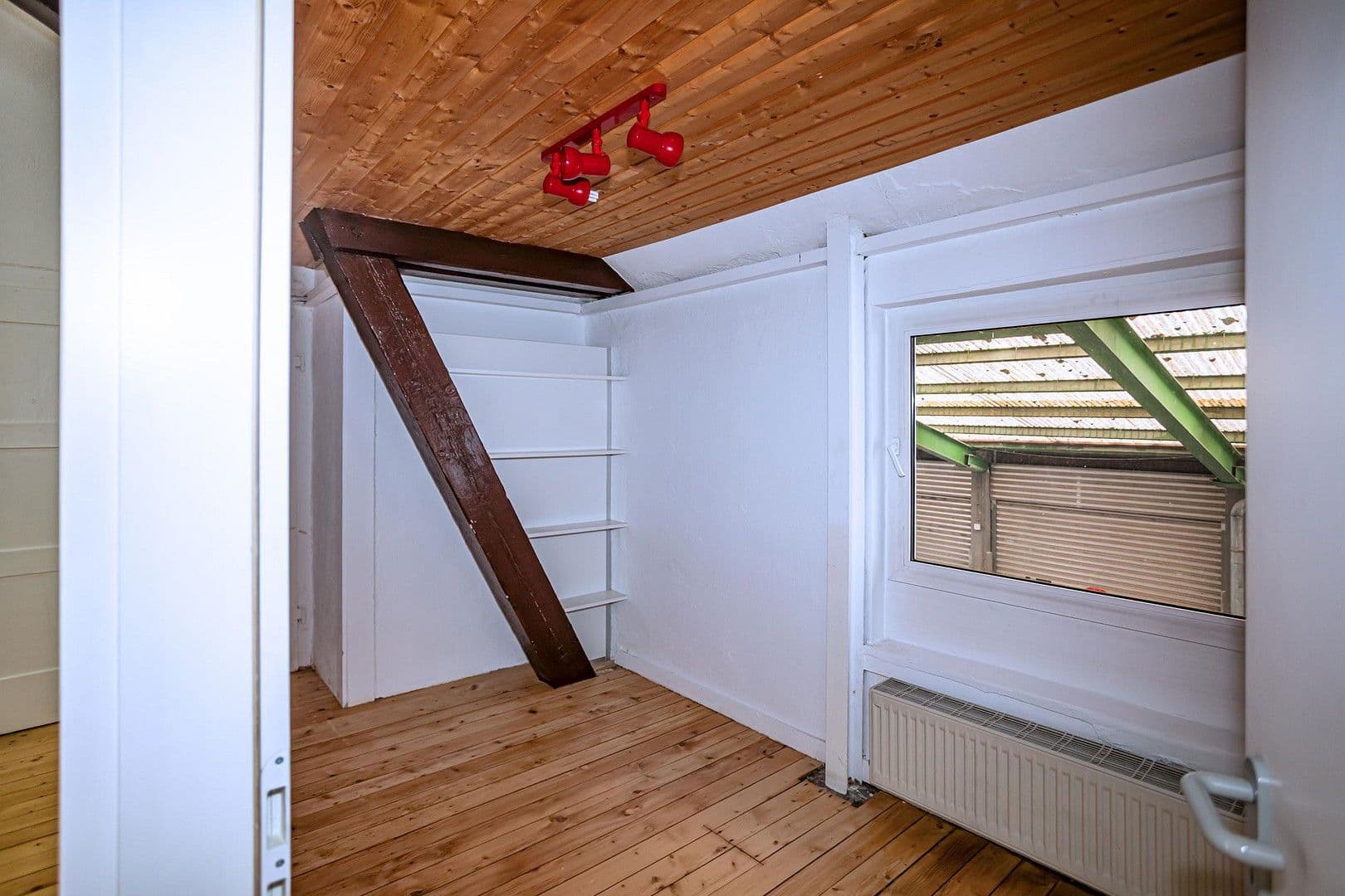 Prenájom kancelárie 122 m², Schiltachstraße 44, Schramberg, Bádensko-Wurttembersko Prenájom kancelárie 122 m², Schiltachstraße 44, Schramberg, Bádensko-Wurttembersko