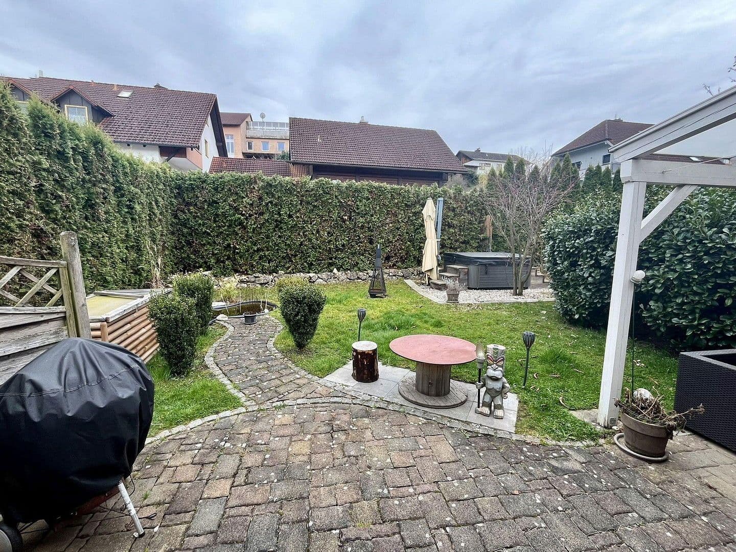 Predaj domu 135 m², pozemek 350 m², Avisgrund 20A, Hettenshausen, Bavorsko Predaj domu 135 m², pozemek 350 m², Avisgrund 20A, Hettenshausen, Bavorsko