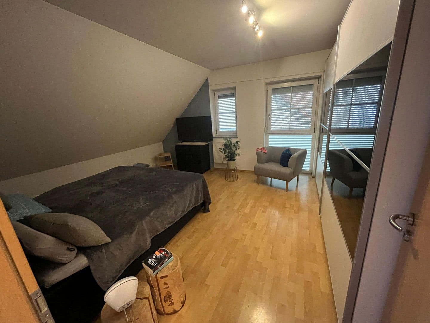 Predaj domu 135 m², pozemek 350 m², Avisgrund 20A, Hettenshausen, Bavorsko Predaj domu 135 m², pozemek 350 m², Avisgrund 20A, Hettenshausen, Bavorsko