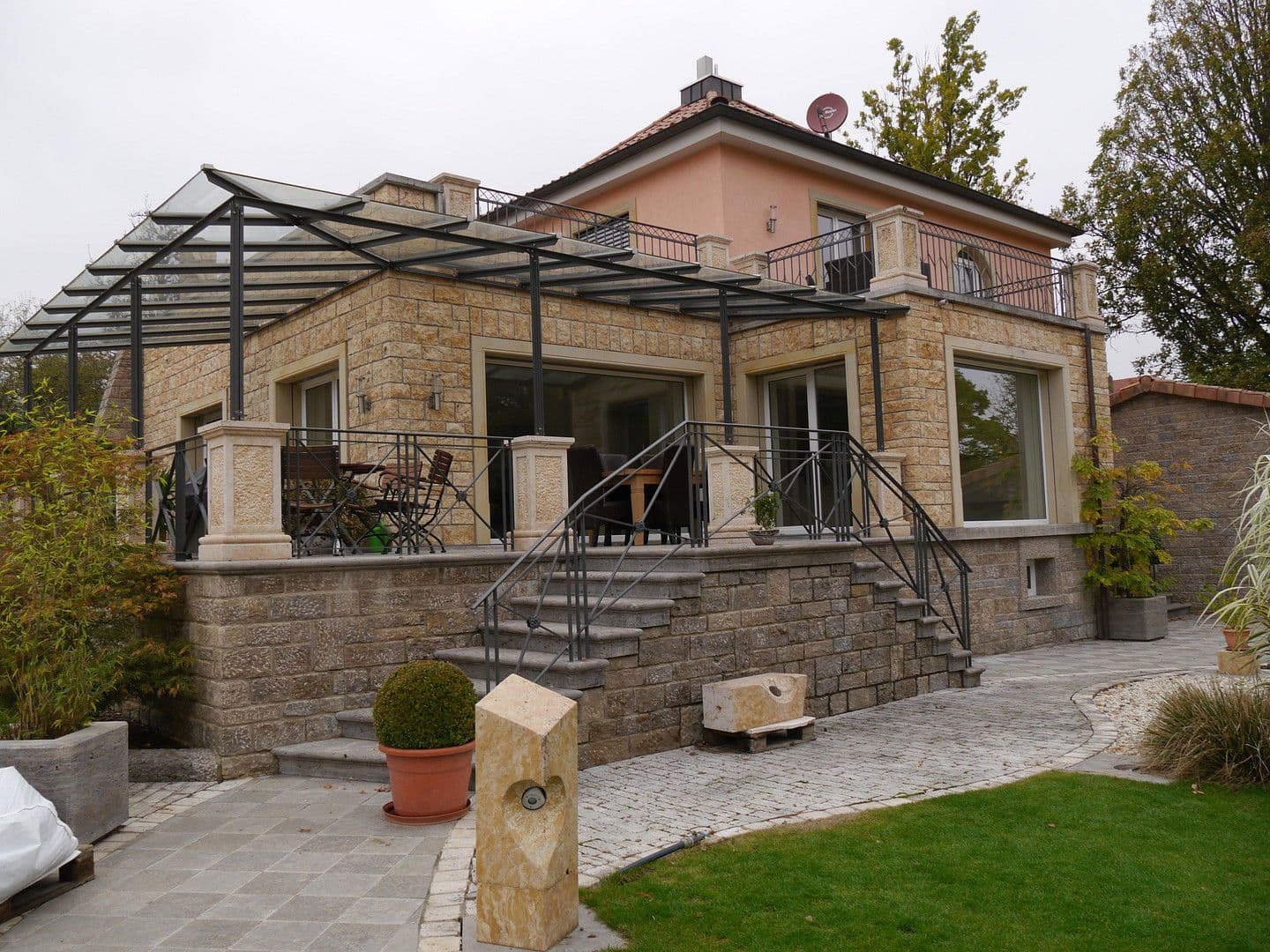 Predaj domu 229 m², pozemek 2.360 m², Kirchheim, Bavorsko Predaj domu 229 m², pozemek 2.360 m², Kirchheim, Bavorsko