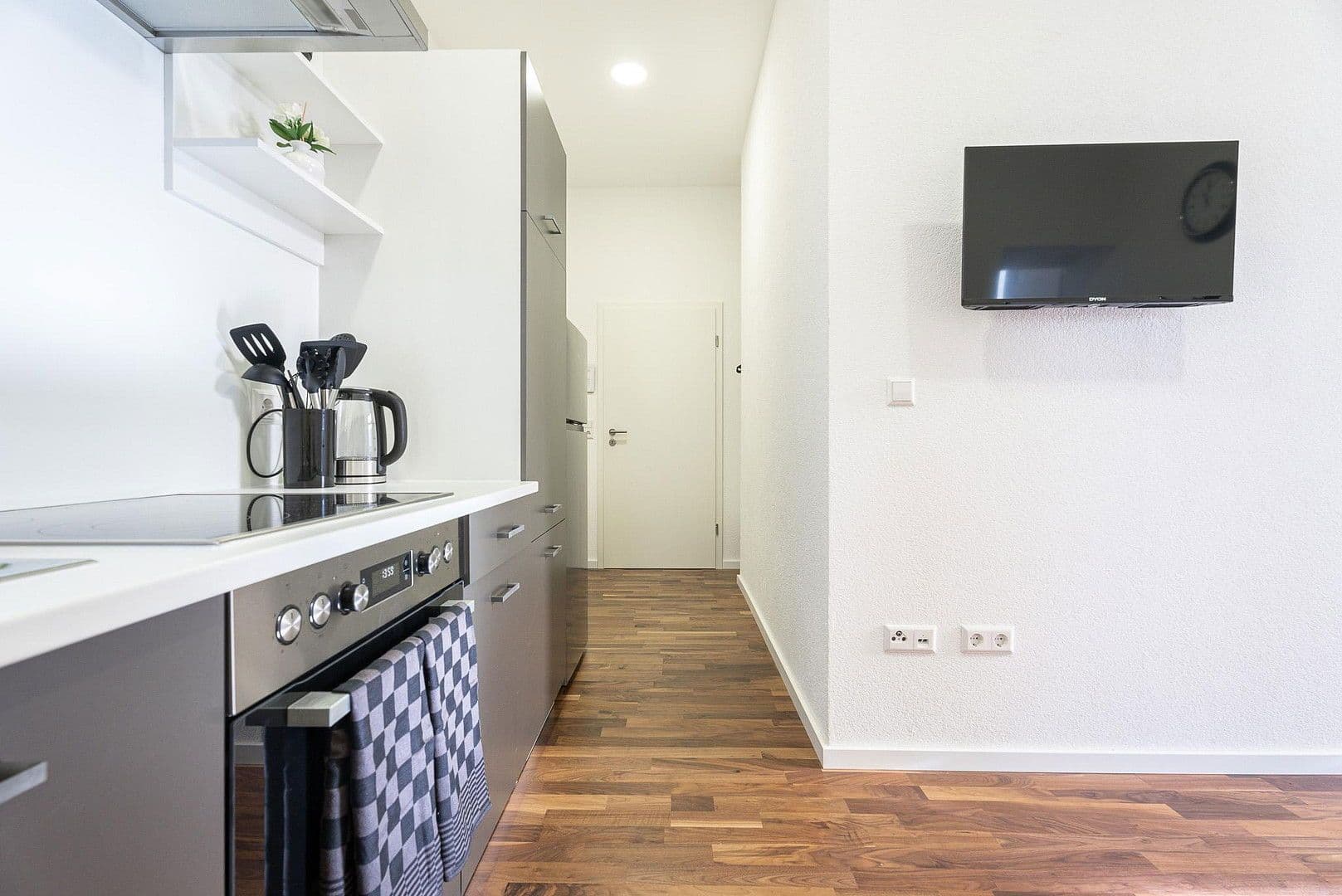 Prenájom bytu 3-izbový 50 m², Wilhelmstrasse 11, Heilbronn, Bádensko-Wurttembersko Prenájom bytu 3-izbový 50 m², Wilhelmstrasse 11, Heilbronn, Bádensko-Wurttembersko