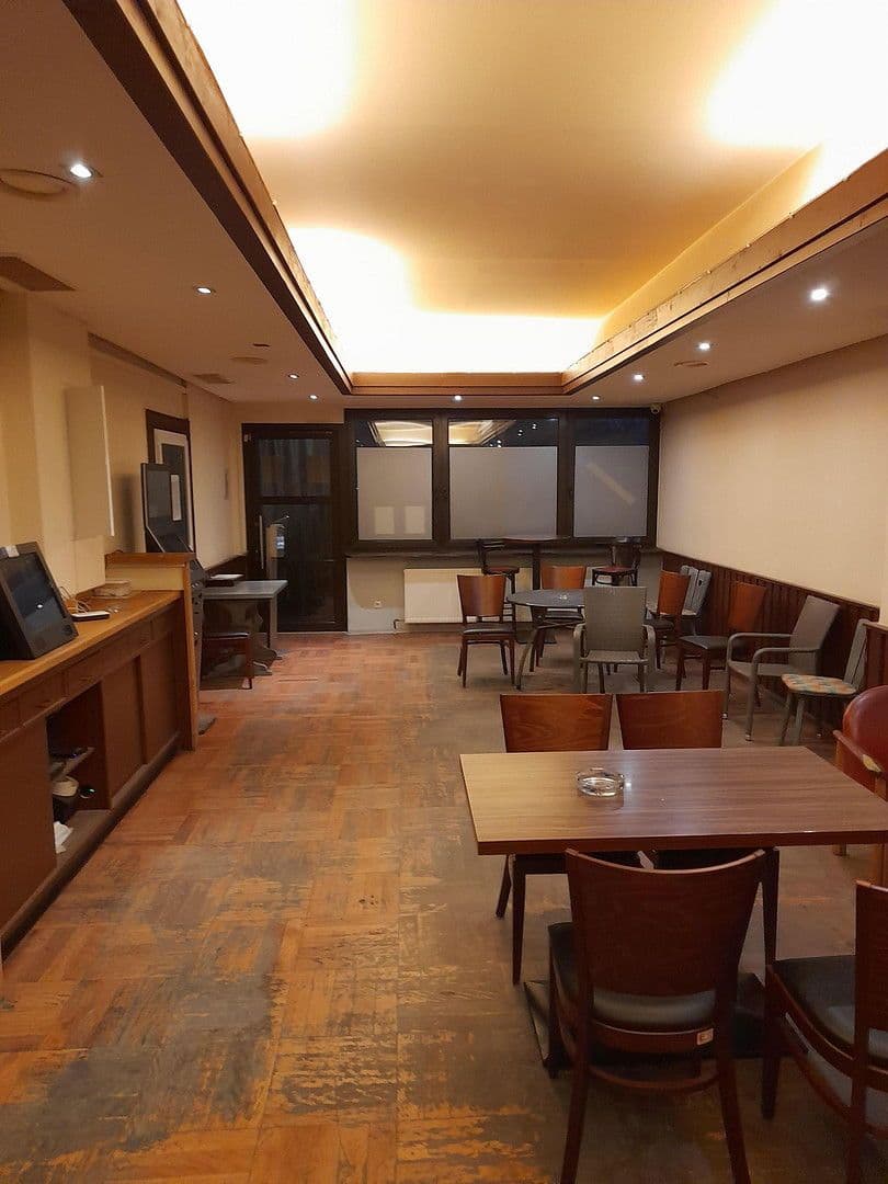 Predaj nebytového priestoru 234 m², Alzeyer Str.1, Frankfurt/Main, Hesensko Predaj nebytového priestoru 234 m², Alzeyer Str.1, Frankfurt/Main, Hesensko