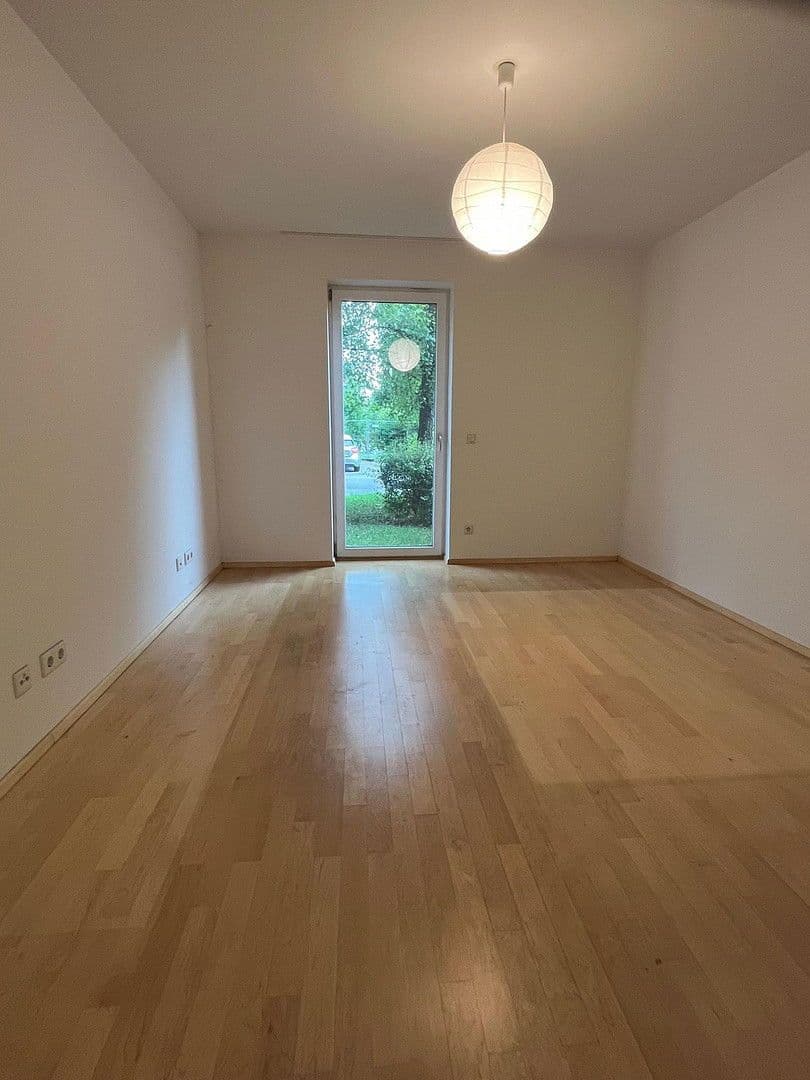 Prenájom bytu 3-izbový 90 m², Niedermayerstr. 62, Landshut, Bavorsko Prenájom bytu 3-izbový 90 m², Niedermayerstr. 62, Landshut, Bavorsko