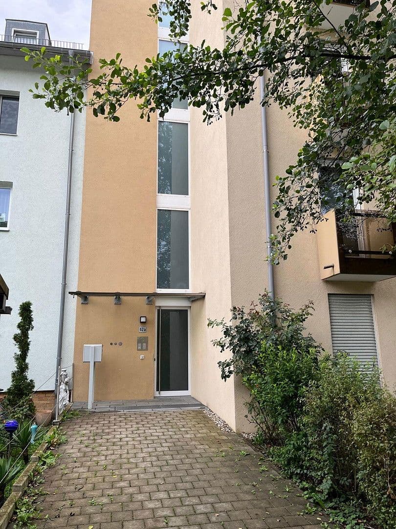 Prenájom bytu 3-izbový 90 m², Niedermayerstr. 62, Landshut, Bavorsko Prenájom bytu 3-izbový 90 m², Niedermayerstr. 62, Landshut, Bavorsko