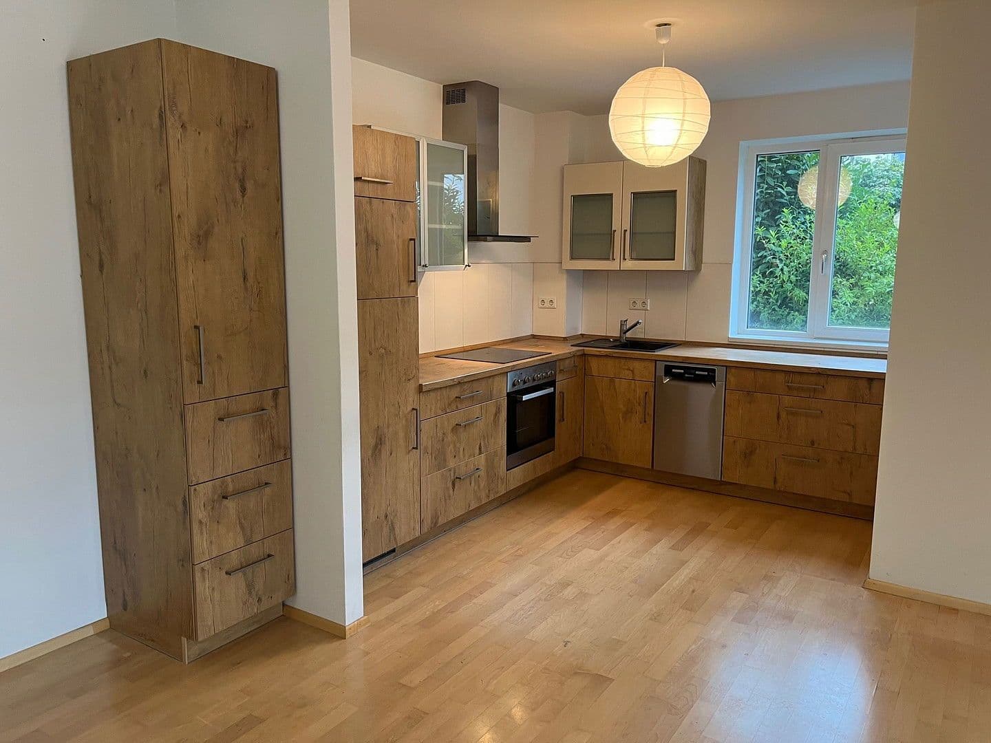 Prenájom bytu 3-izbový 90 m², Niedermayerstr. 62, Landshut, Bavorsko Prenájom bytu 3-izbový 90 m², Niedermayerstr. 62, Landshut, Bavorsko